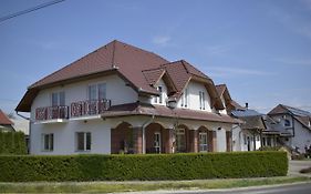 Főnix Apartmanház